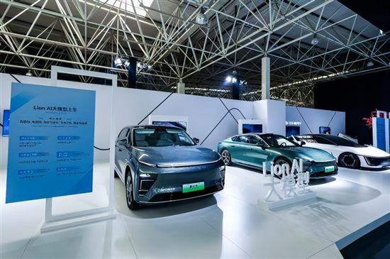 2025年值得重点关注AI大模型的几大行业（第四篇：AI+工业） title=