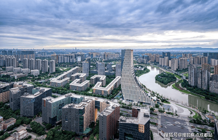 成都【高投启鸣宸序】新春置业不打烊售楼处首页热线已就位甄选户型限时特惠邀您云端品鉴共启理想生活新序章。(图2)