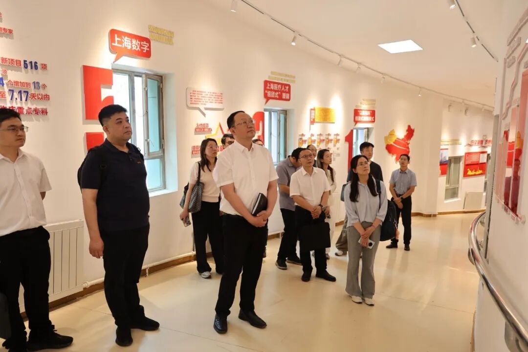 深耕智慧医疗建设赋能AI医学创新——上海市卫健委医学人工智能工作组莅临喀什二院调研指导 title=